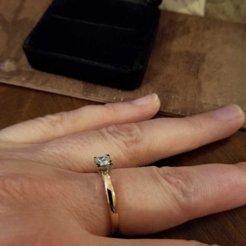 APPRAISED & CERTIFIED DIAMOND ENGAGEMENT RING - Picture 5 of 5